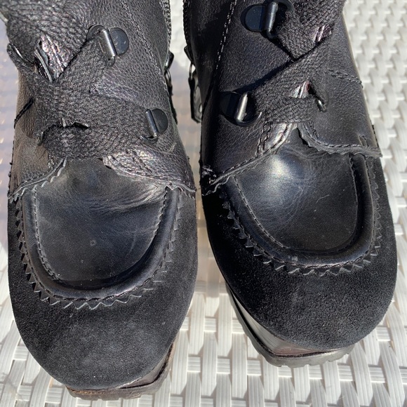 Donald J Pliner Boots - Picture 12 of 14